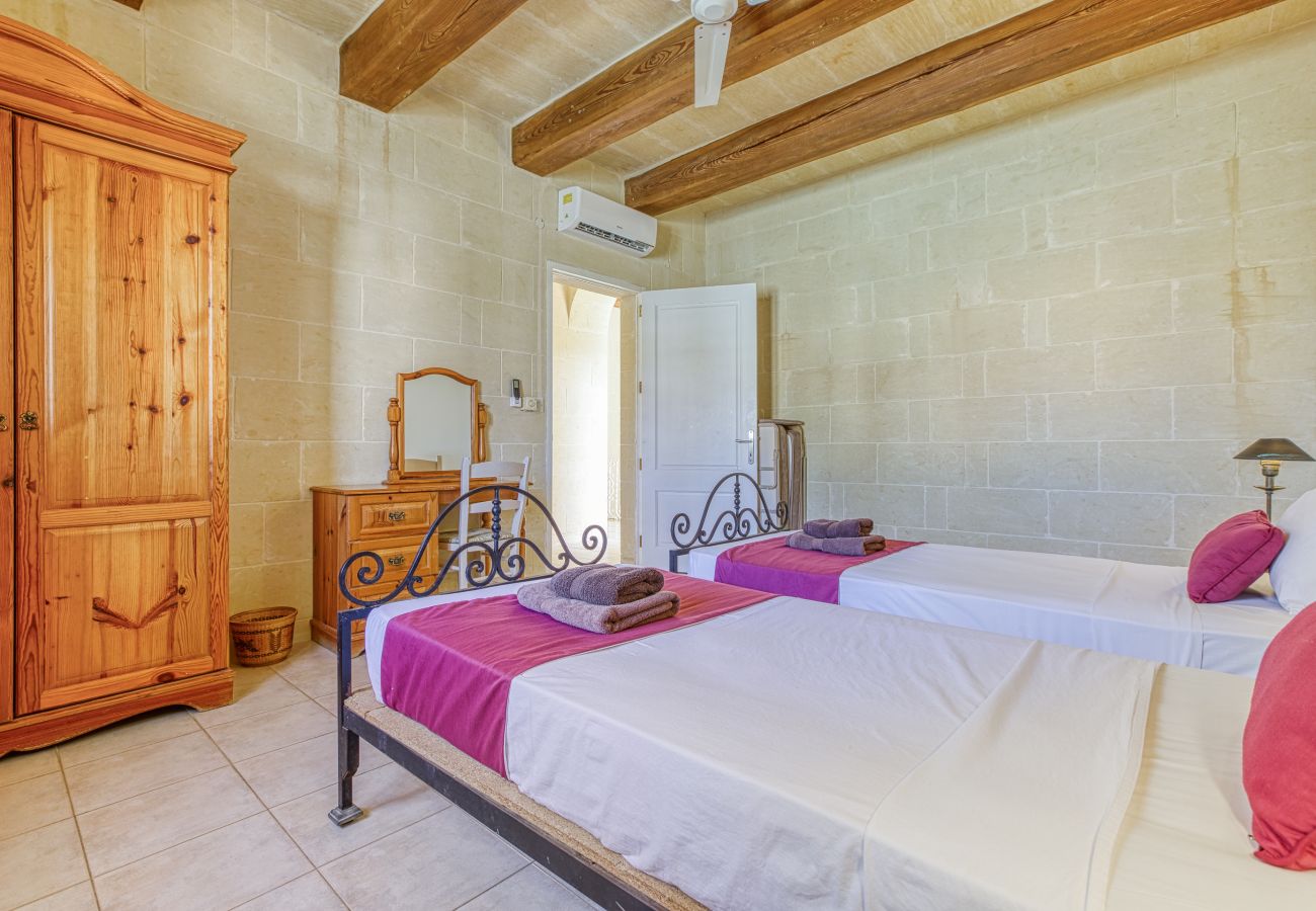 Apartamento en L-Għasri - Villagg tal-Fanal - 4BDR